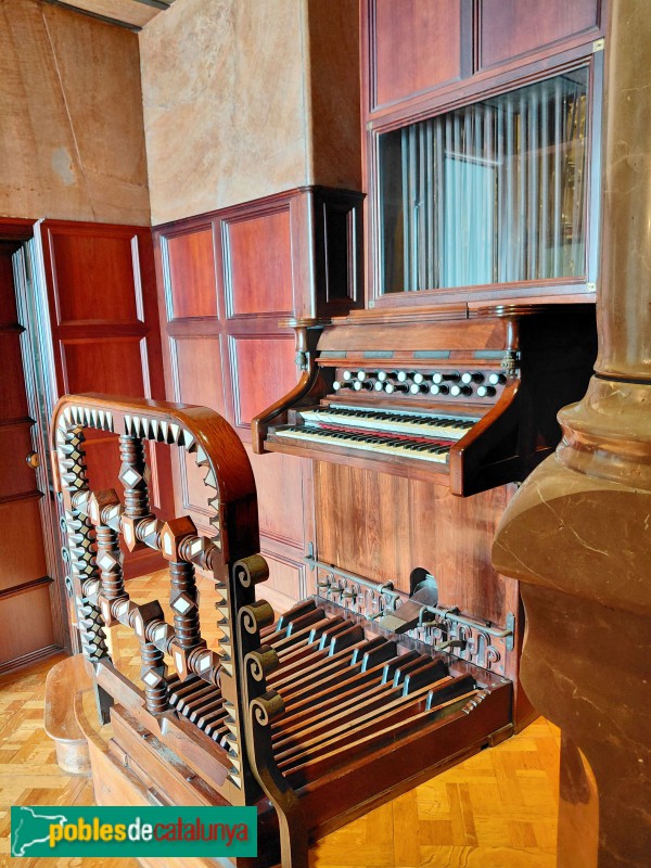 Barcelona - Palau Güell. Consola orgue Aquilino Amezua