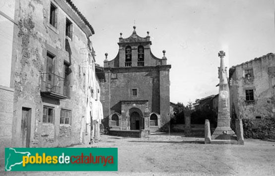 Folgueroles - Església de Santa Maria (Foto: <i>Ferran Damians - Arxiu Fotogràfic Centre Excursionista de Catalunya -</i>, 1919) Folgueroles - Església de Santa Maria