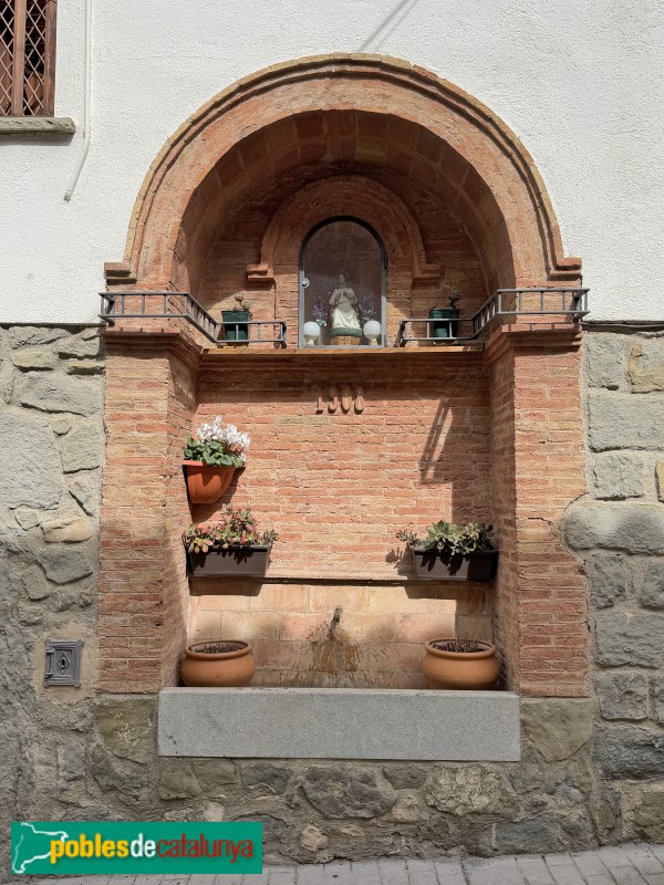 L'Esquirol - Carrer Nou. Capelleta de 1908