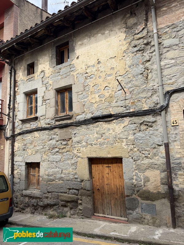 L'Esquirol - Carrer Major