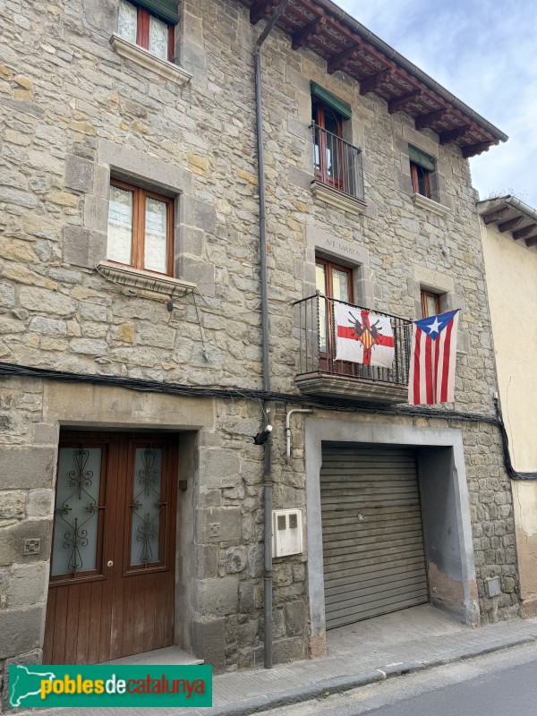 L'Esquirol - Carrer Major