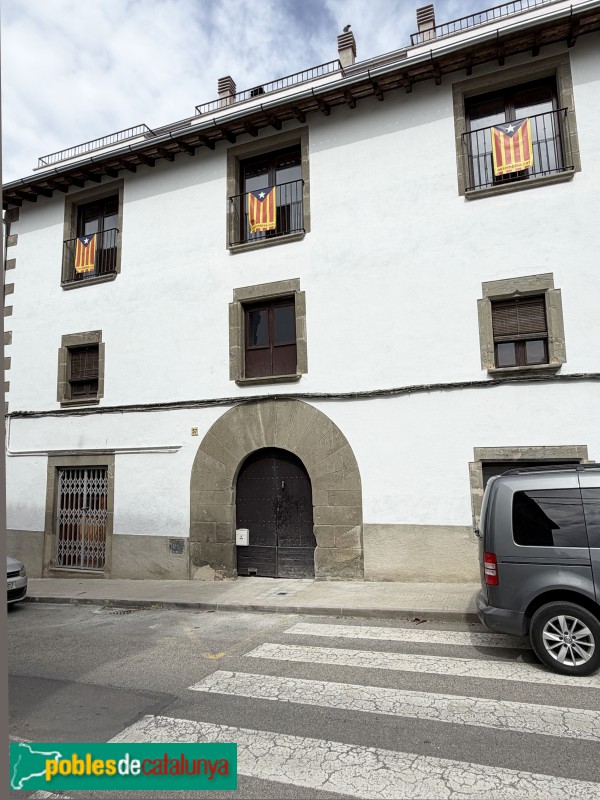 L'Esquirol - Carrer Major