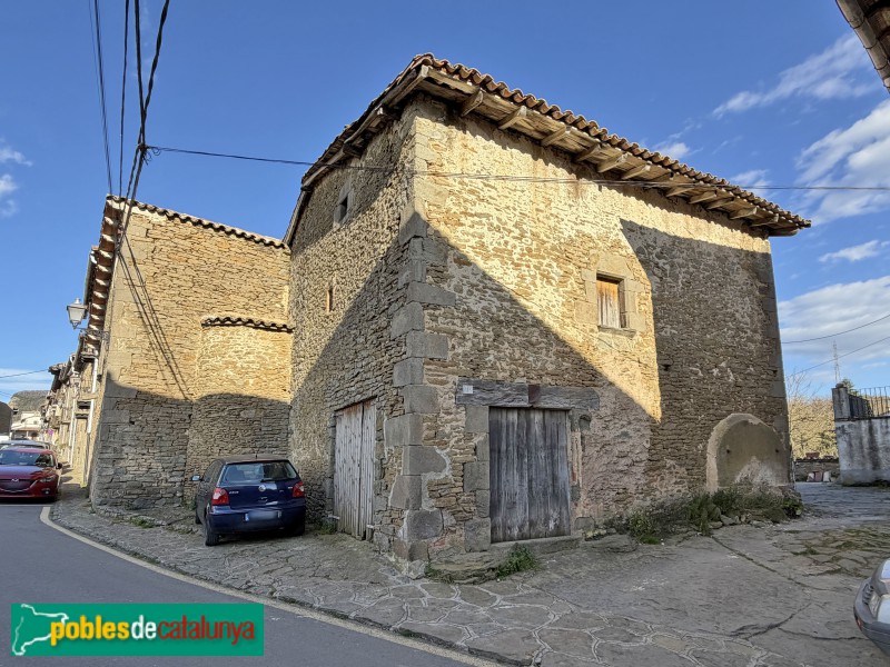 L'Esquirol - Cantonigròs. Carrer Major