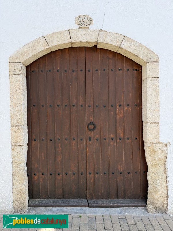 Santa Oliva - Nucli antic. Portal de 1845 (Foto: Albert Esteves, 2026) Santa Oliva - Nucli antic. Portal de 1845