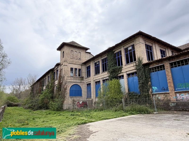 Roda de Ter - Fàbrica <i>la Blava</i>