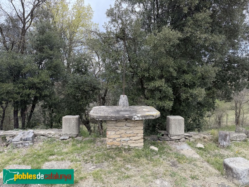 Les Masies de Roda - Monestir de Santa Magdalena de Conangle. Creu de padró