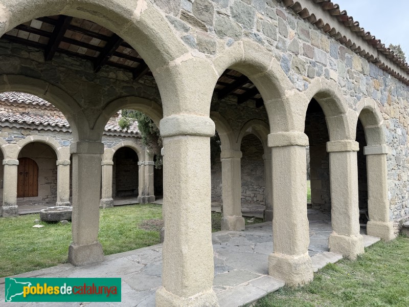 Les Masies de Roda - Monestir de Santa Magdalena de Conangle. Claustre