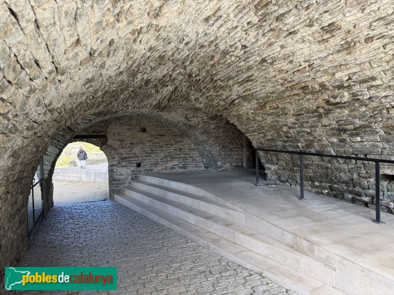 Les Masies de Roda - Monestir de Sant Pere de Casserres