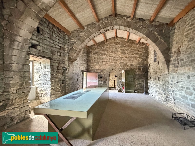 Les Masies de Roda - Monestir de Sant Pere de Casserres. Sala prioral