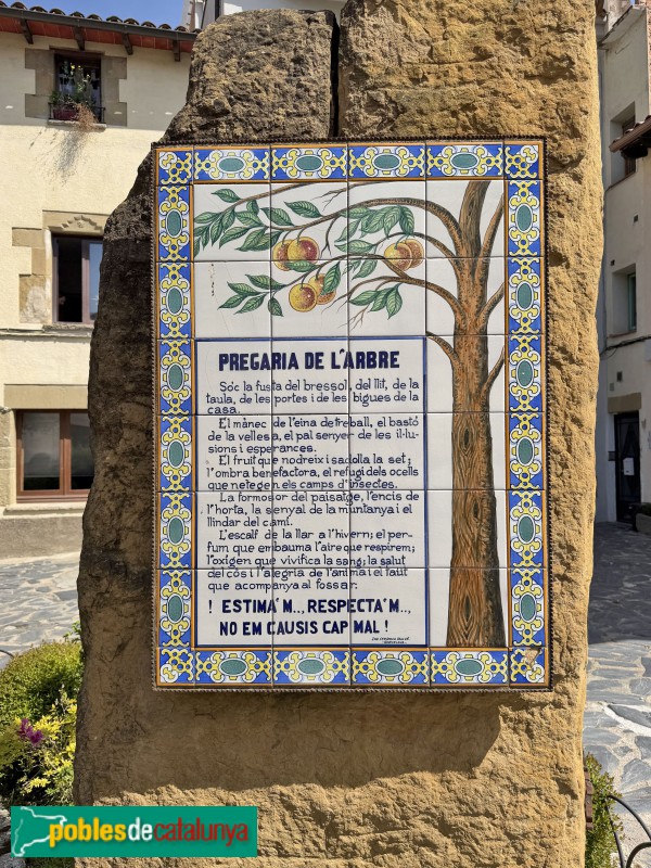 Taradell - Escultura <i>Exaltació a la Vida i a la Pau</i>