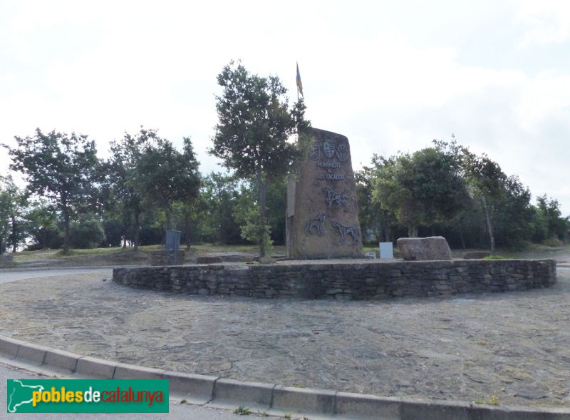 Taradell - Monument al gos caçador. Gossos