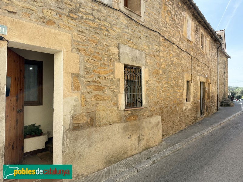 Taradell - Carrer de la Vila. Can Marquic i Ca l'Espanyol