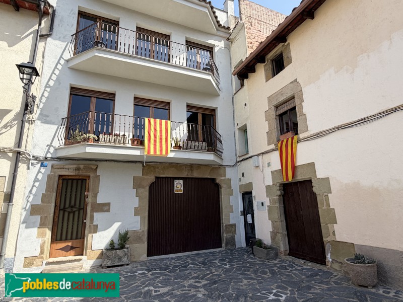 Taradell - Plaça de Santa Llúcia