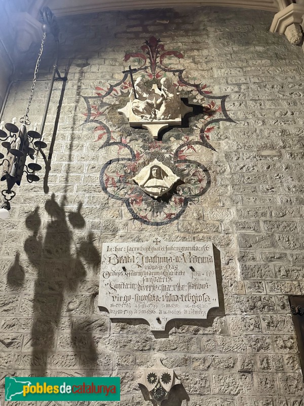Església de Santa Maria del Pi. Relleu de Santa Joaquima de Vedruna