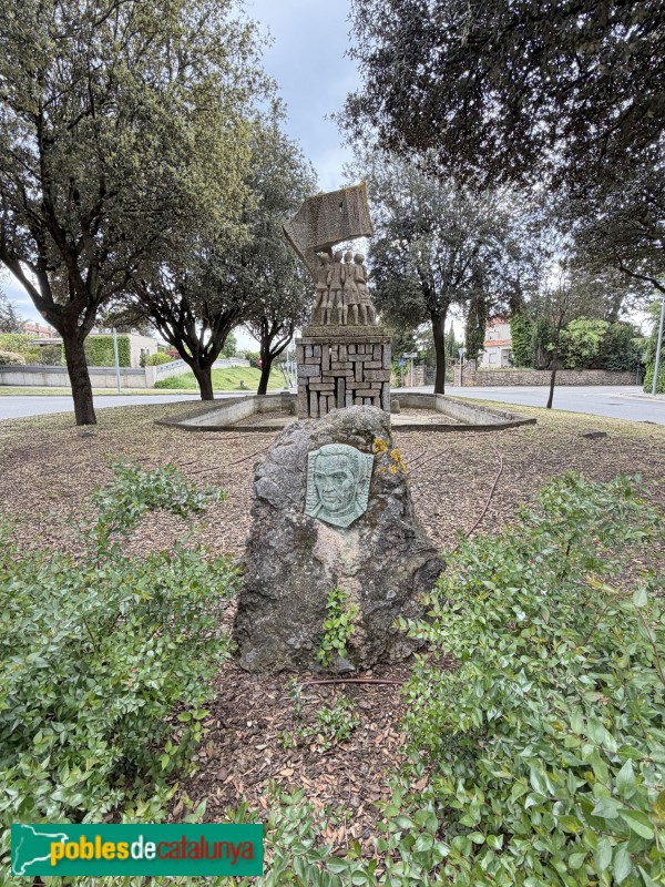 Taradell - Monument a l'Atlàntida