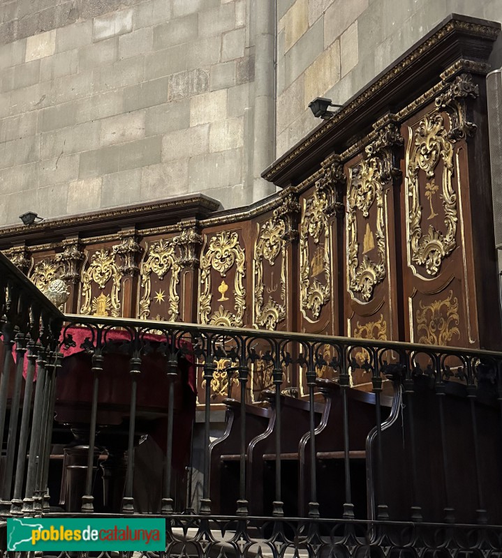 Barcelona - Església de Santa Maria del Pi. Cadirat del cor