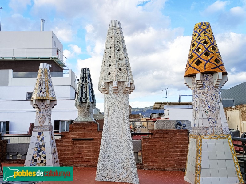Barcelona - Palau Güell. Xemeneies