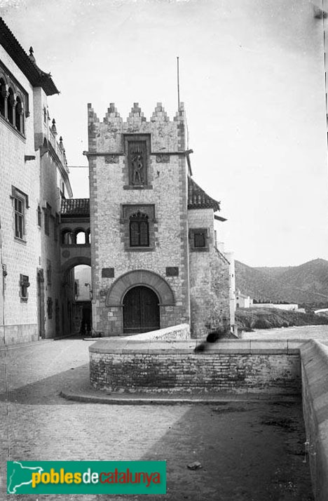 Sitges - Palau Maricel de Mar. Façana de Sant Miquel