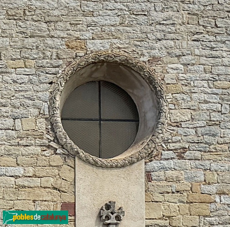 Sant Julià de Vilatorta - Església de Santa Maria de Vilalleons. Rosassa amb arquivoltes romàniques
