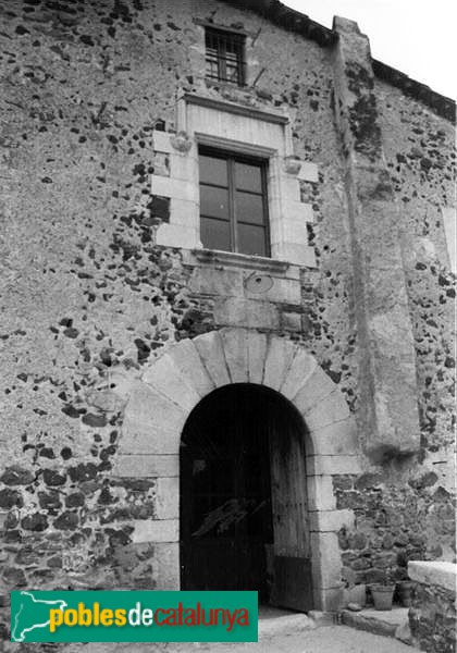 Sant Gregori - Mas Suro (Foto: Ramon Maria Castells i Llavanera -invarquit.cultura.gencat.cat-, 1986) Sant Gregori - Mas Suro