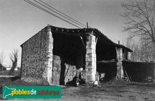 Sant Gregori - La Casassa de Pla d'en Prat. La pallissa (Foto: Ramon Maria Castells i Llavanera -invarquit.cultura.gencat.cat-, 1986) Sant Gregori - La Casassa de Pla d'en Prat. La pallissa