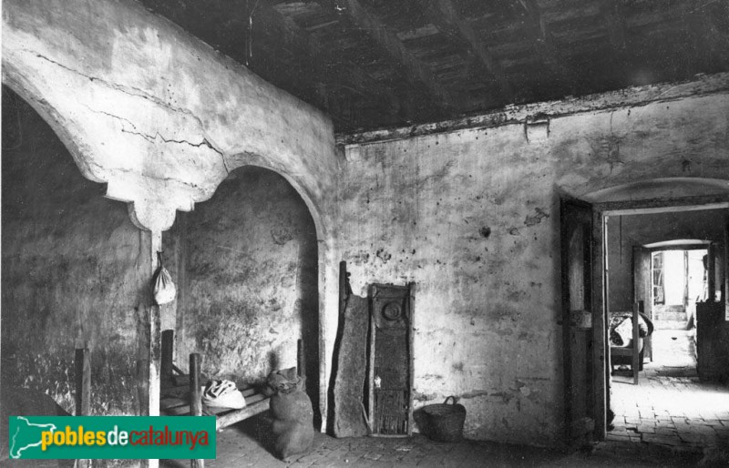 Sant Gregori - Mas Gironès Vell (Foto: Anònima -Arxiu Fotogràfic Centre Excursionista de Catalunya, 1890-1936) Sant Gregori - Mas Gironès Vell