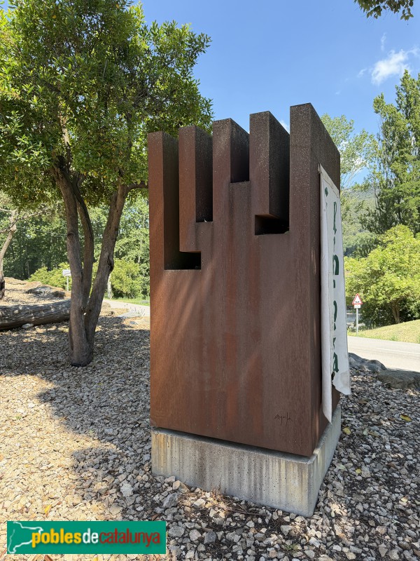 Sant Martí de Llémena - Escultura <i>La Forca</i>