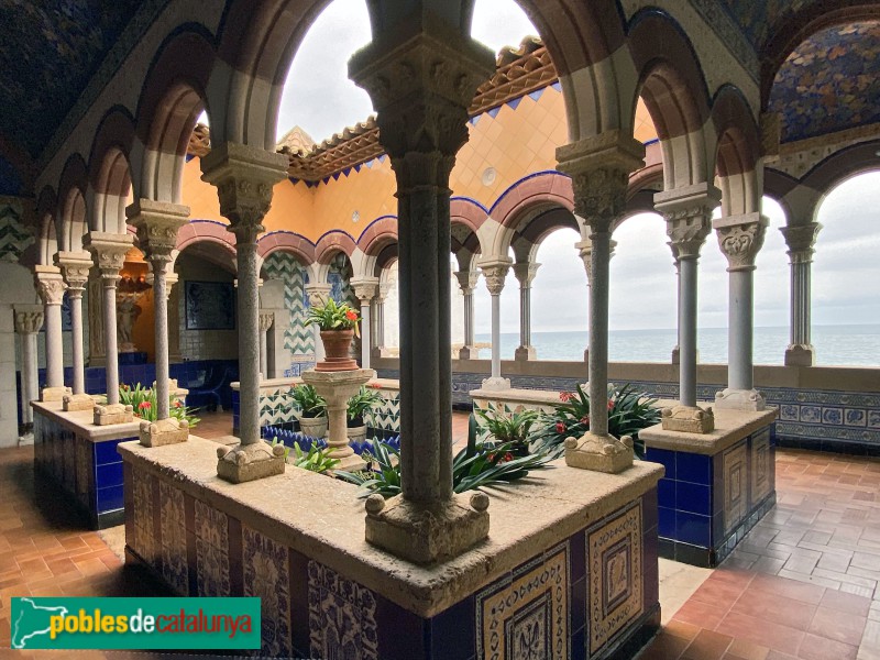 Sitges - Palau Maricel de Terra. Claustre