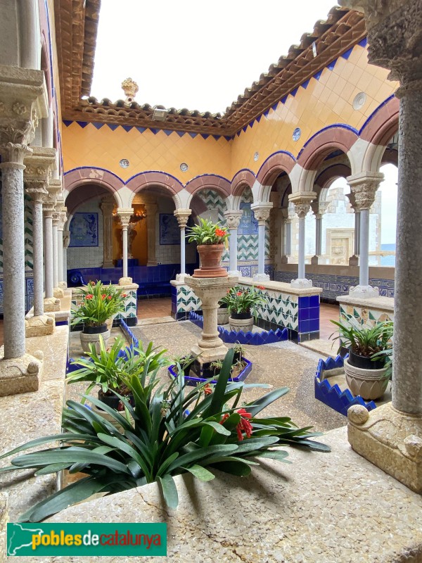 Sitges - Palau Maricel de Terra. Claustre