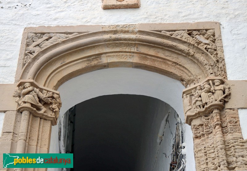 Sitges - Palau Maricel de Terra. Capitells de Pere Jou