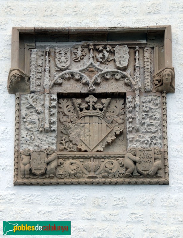 Sitges - Escut heràldic, obra de Pere Jou