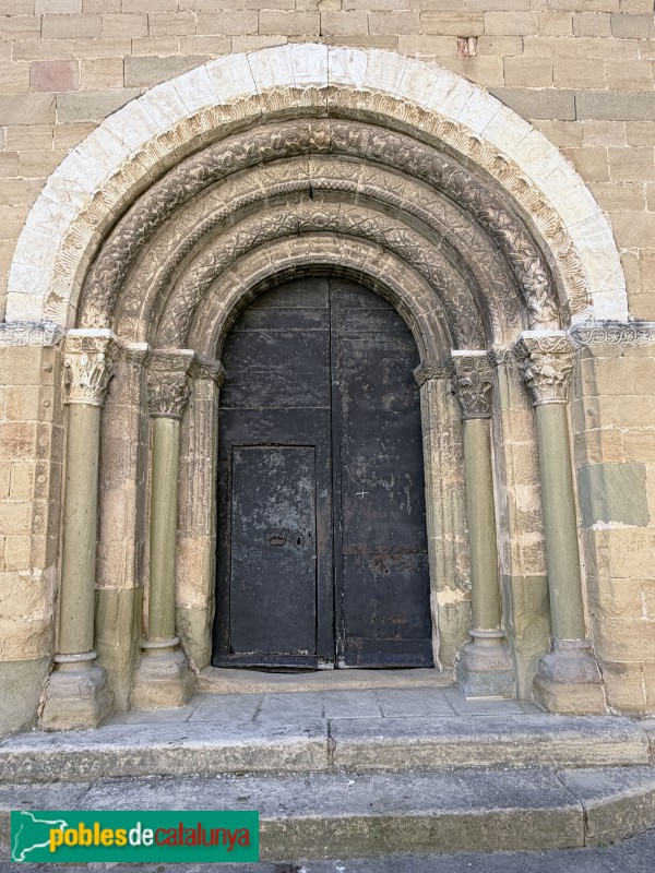 Santa Eugènia de Berga - Església de Santa Eugènia. Portada