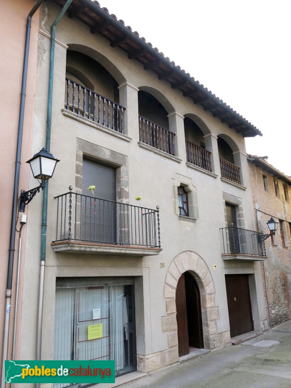 Manlleu - Casa del Delme. Façana del carrer Tras lo Mur