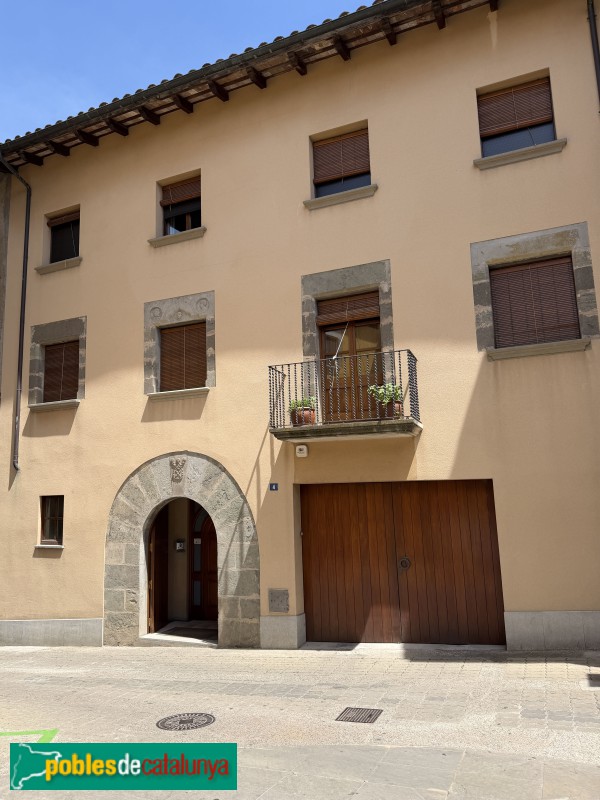 Manlleu - Plaça del Grau, 4