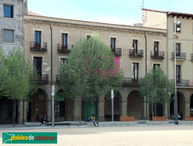 Manlleu - Cooperativa de Pa i Queviures