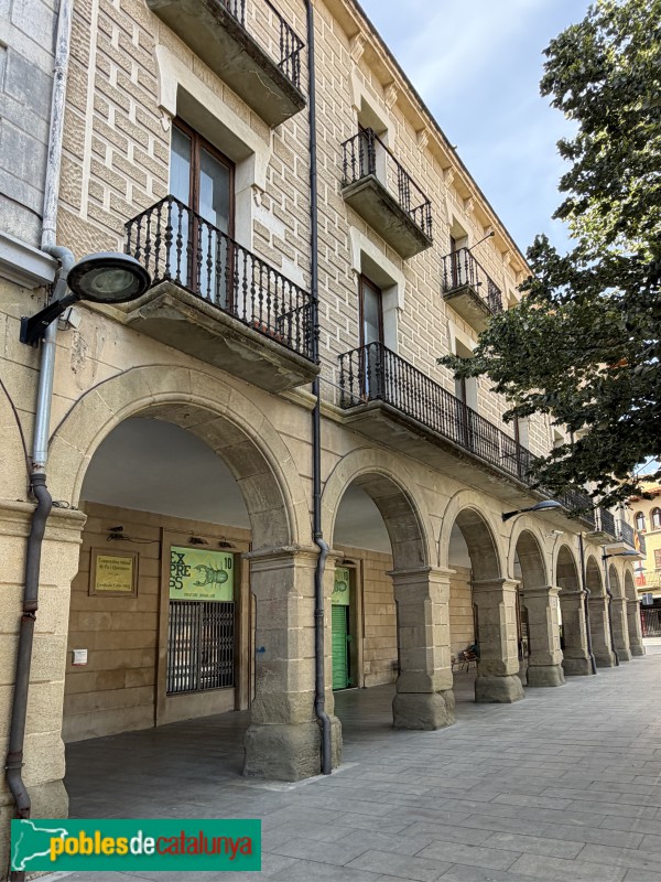 Manlleu - Cooperativa de Pa i Queviures
