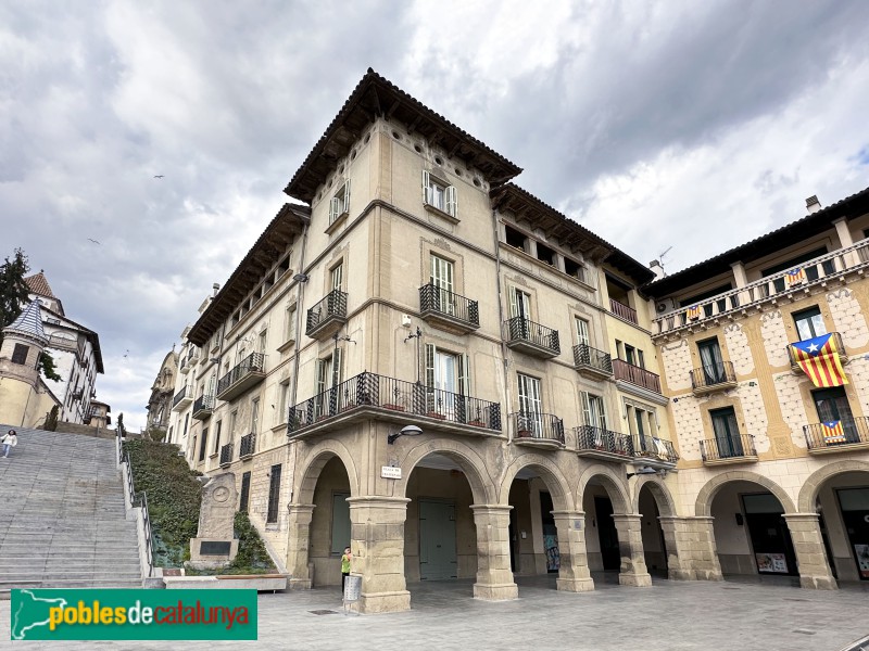 Manlleu - Edifici Caixa Manlleu