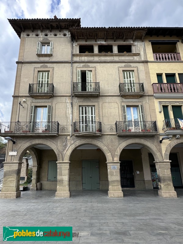 Manlleu - Edifici Caixa Manlleu