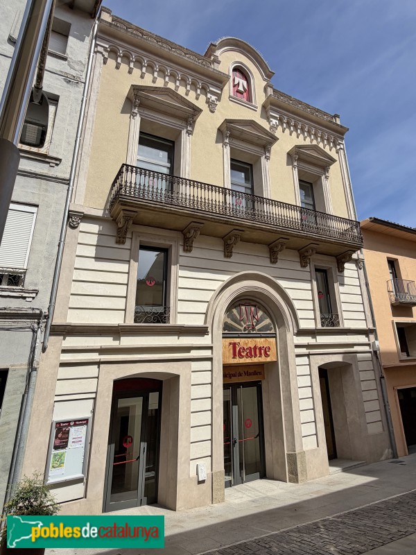 Manlleu - Centre Catòlic (Carrer del Pont, 9)