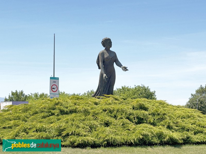 Manlleu - Escultura <i>La Benvinguda</i>