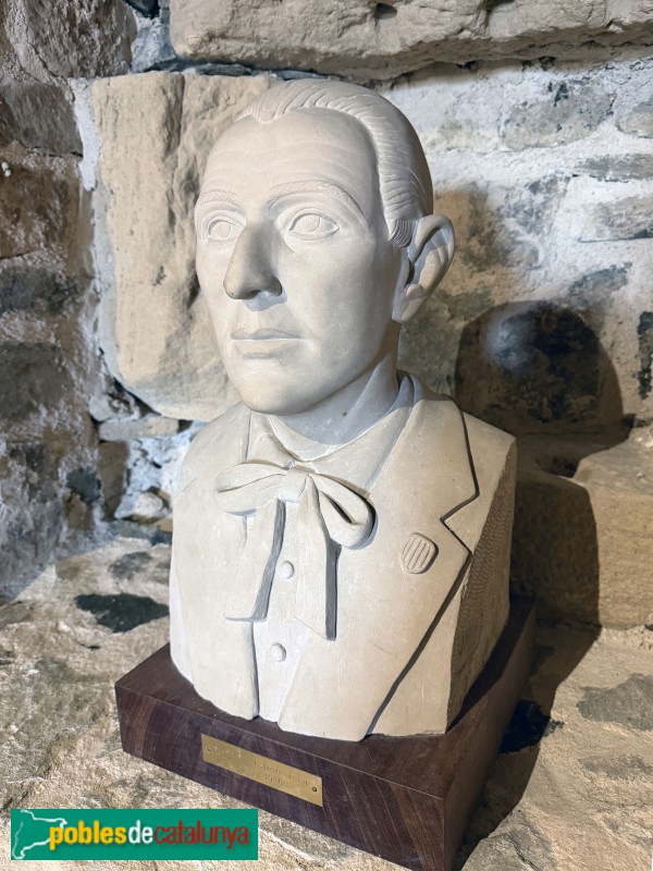 Falset - Castell de Falset. Museu Comarcal. Bust de Salvador Estrem, de Josep Rull Marco