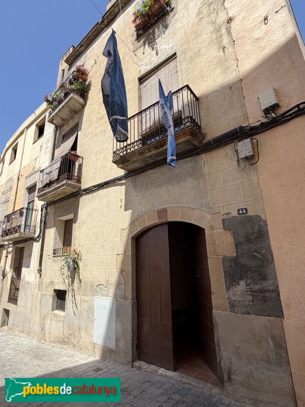 Falset - Carrer de Dalt. Can Rull (núm. 44)