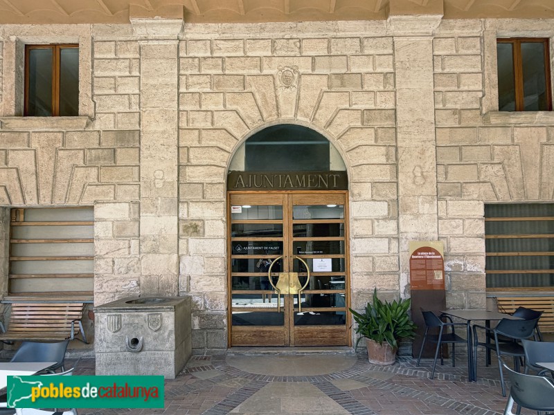 Falset - Palau dels Comtes de Prades (Ajuntament)