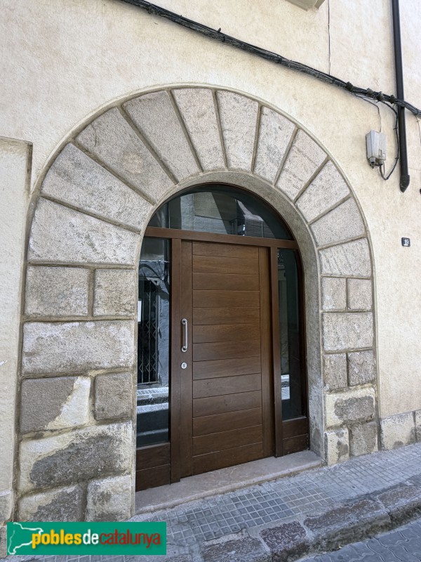 Falset - Carrer de Baix. Portal adovellat