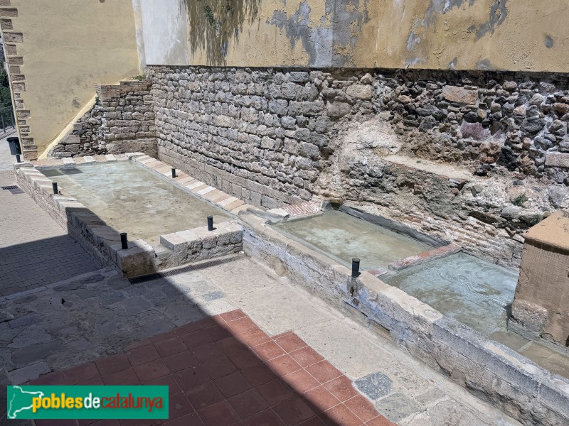 Falset - Safareigs i font del Batlle