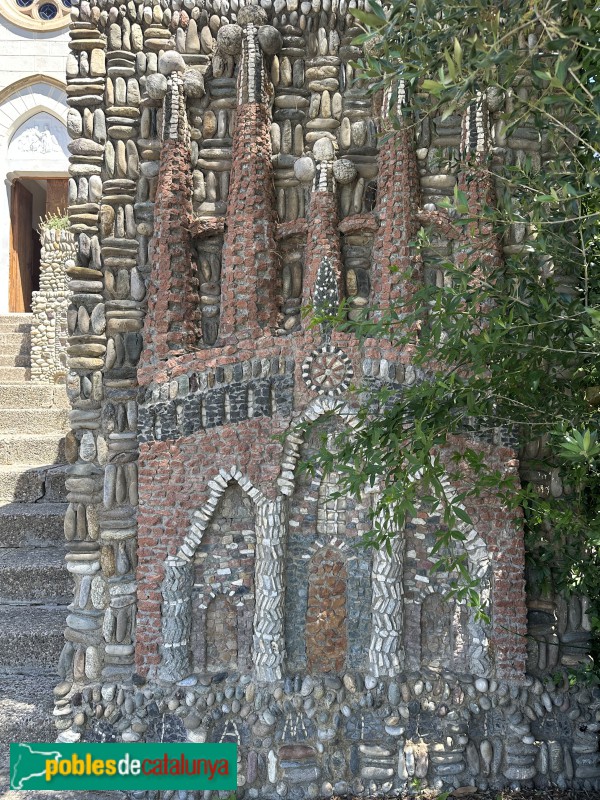Manlleu - Conjunt ornamental de Puig-agut
