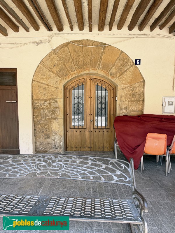 Cornudella de Montsant - Plaça de la Vila, 6