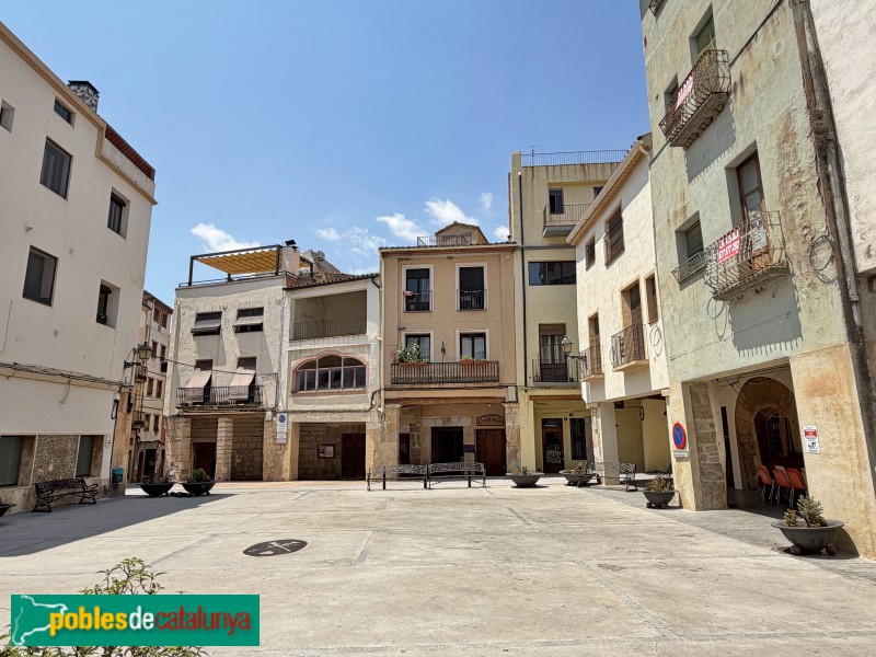 Cornudella de Montsant - Plaça de la Vila