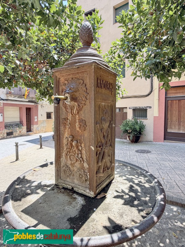Cornudella de Montsant - Font de la plaça Sant Joan
