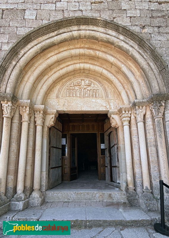 Cornudella de Montsant - Església de Santa Maria de Siurana. Portada